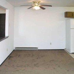 Riverwood Court bedroom
