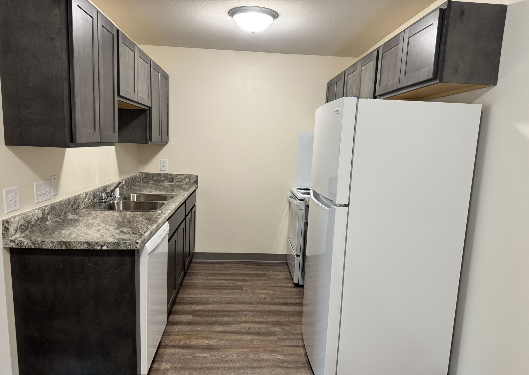 Riverwood Court apartments